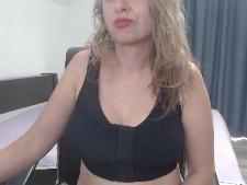 Live webcambabe shows her behamaat F behind the sex chat