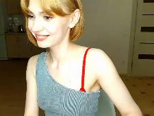 A small webcam babe with blond hair during the camsex