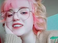 I'm a bit bored, will you come and entertain me?