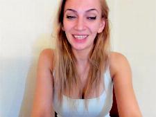 This camgirl shows der behamaat C breast part behind the sex chat