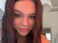 A little kiss to get started