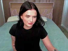 HottyLia 0