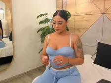 EmmaSaenz 140