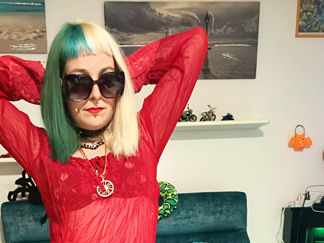 Webcambabe BiondAtomica