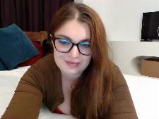 Cam sex screenings with the sensual cam lady ChloeCaramel, come from Europe