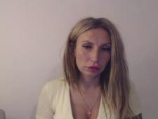 This webcam lady shows her bra size E bosom behind the sex chat